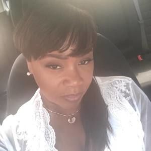 Meet your Posher, Adrienne